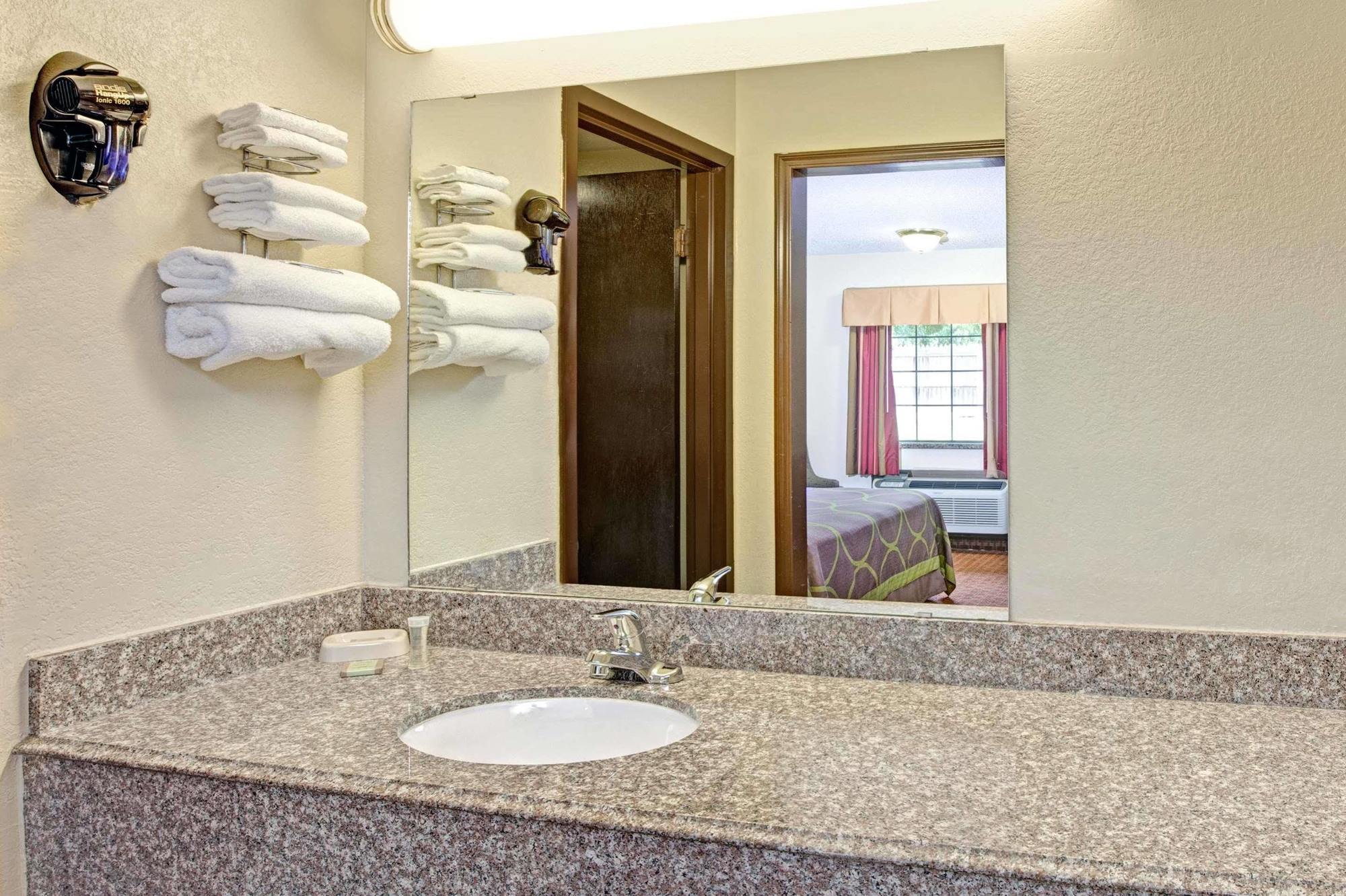 מלון Super 8 By Wyndham שוני מראה חיצוני תמונה